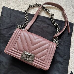 Chanel LE boy small caviar